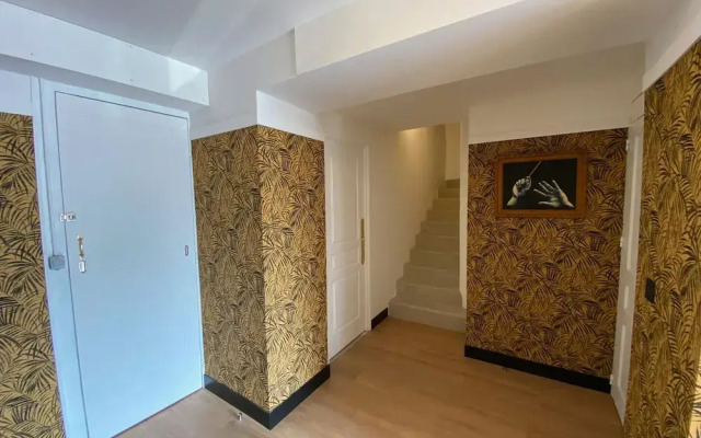 Comfortable Apartment in the Elegant Manor House