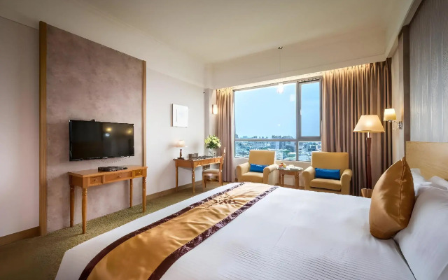 Royal Chiayi Hotel