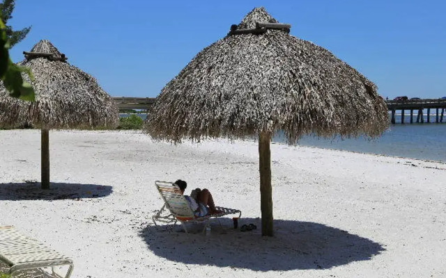 Lovers Key Beach Club 1106