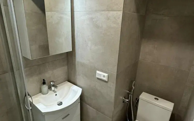 Cool Apartment With Small Balcony Near Florenc