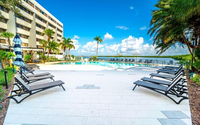 DoubleTree Suites by Hilton Hotel Tampa Bay