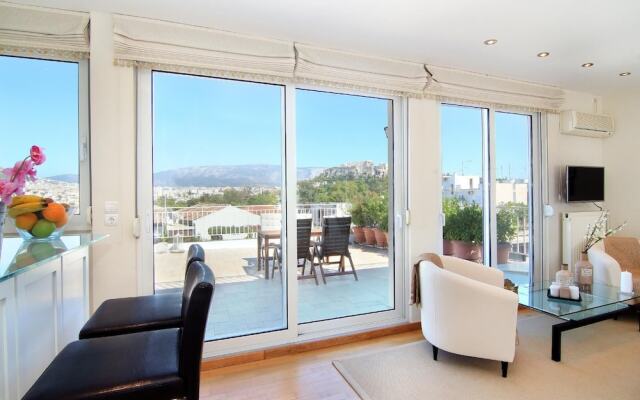 Stylish studio loft with Superb balcony