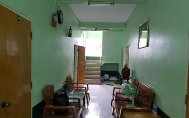 Swe Taw Nan Guest House-Burmese Only