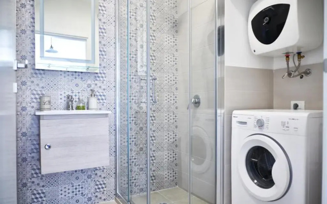 Equorum Prospectus 2 - OSTUNI CENTRO - Guest House