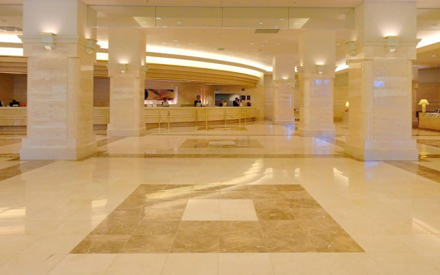 Rusutsu Resort Hotel & Convention