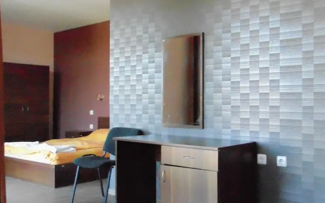 La Piazza Family Hotel