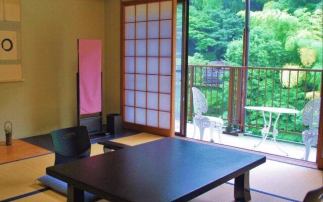 Hakone Shiunso