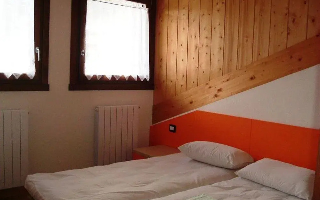 Residence Acero Rosso