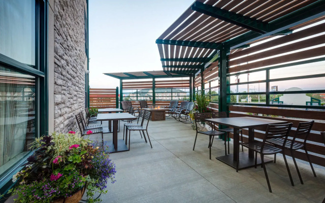 Boothill Inn And Suites