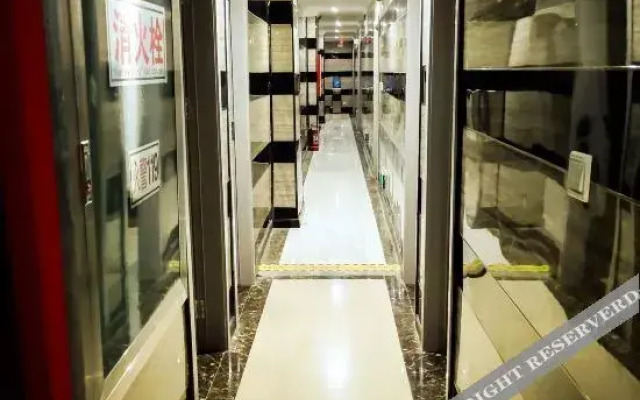 Aijia Hotel