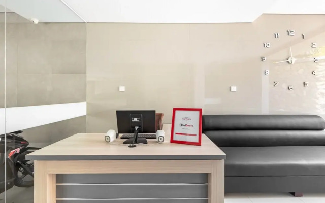 Indraprastha Residence by RedDoorz