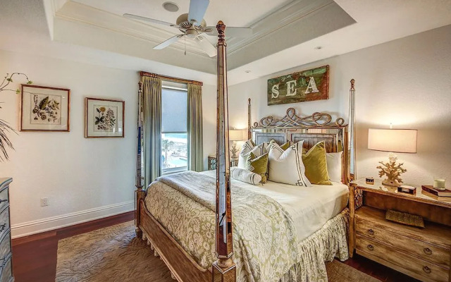 Palazzo Del Mar by RedAwning