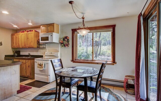 Whispering Pines - 4 Br Home