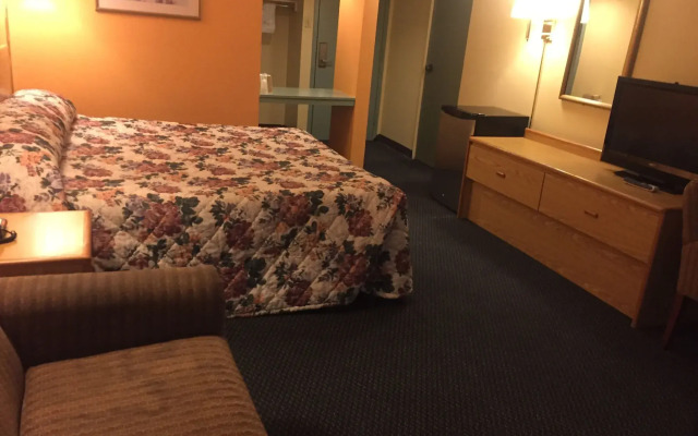 Camelot INN