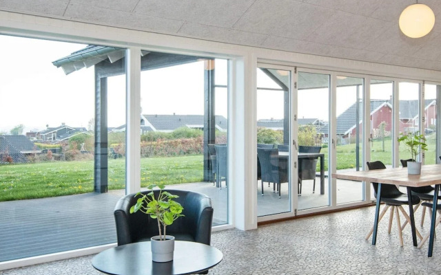 10 Person Holiday Home in Ronde