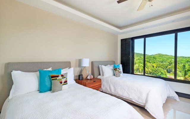 Amazing 4 Bedroom Condo