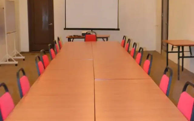 Mutiara Penthouse Hotel