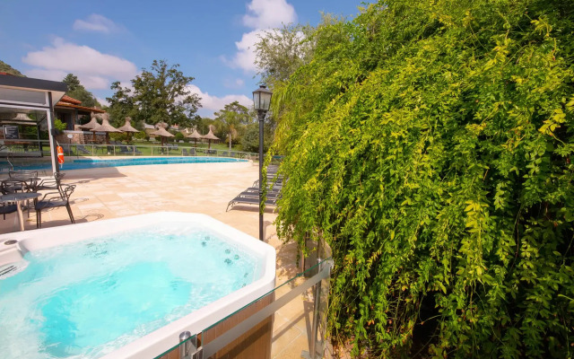 Pinares del Cerro Resort & Suites