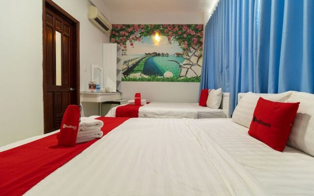 Reddoorz Plus Quang Trung Street