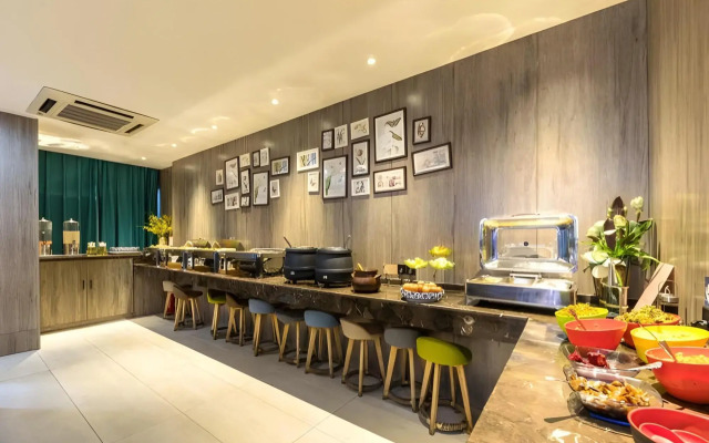 Home Inn Neo (Dafeng Renmin South Road Mingdu Pedestrian Street Branch)