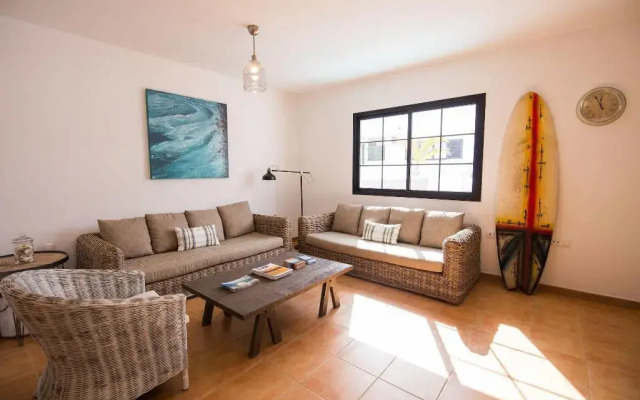 Surfers Retreat - Hostel - Adults Only