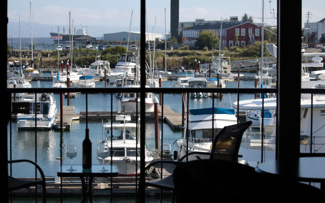 Astoria Riverwalk Inn