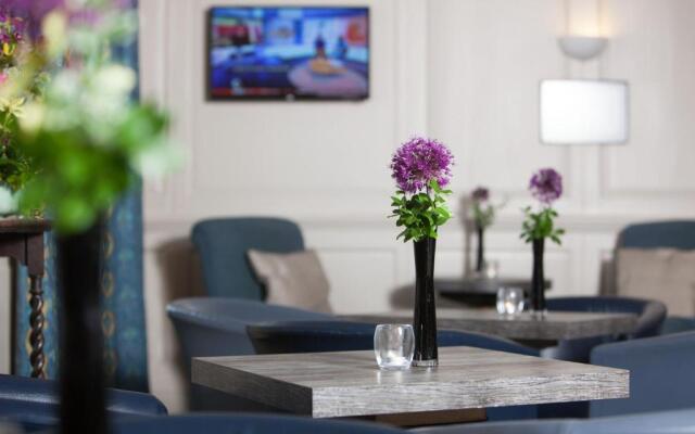The Evesham Hotel