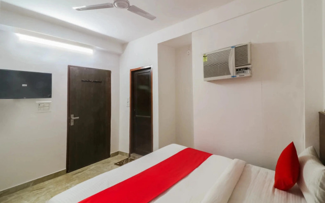 Lovely Inn by OYO Rooms