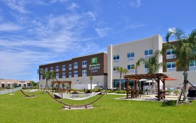 Holiday Inn Express & Suites Trinity by IHG