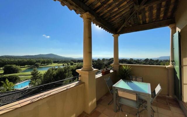 appartement sur le golf de pont royal