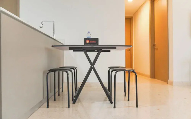 Serene And Best Location 2Br Gold Coast Apartment