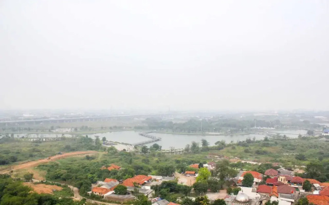 Nice And Comfort 2Br Apartment At Meikarta