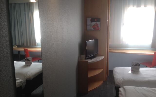 ibis Orange Sud