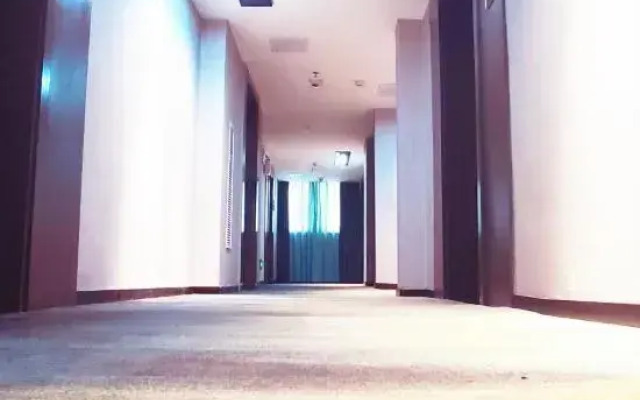 Panlongshan Hotel (Su Longqiao Subway Station Store)