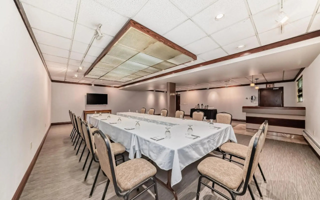 Jasper Inn & Suites by INNhotels