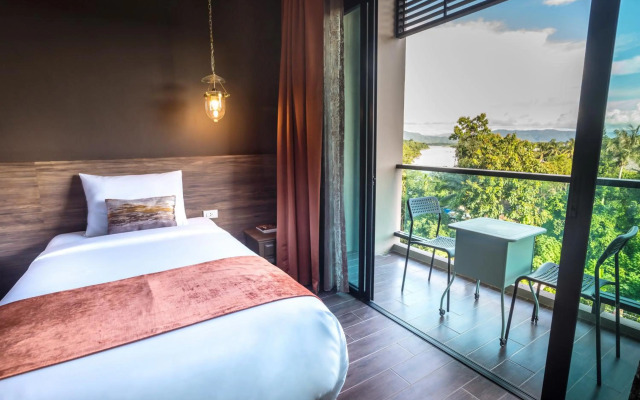 Chiangkhong Teak Garden Riverfront Onsen Hotel