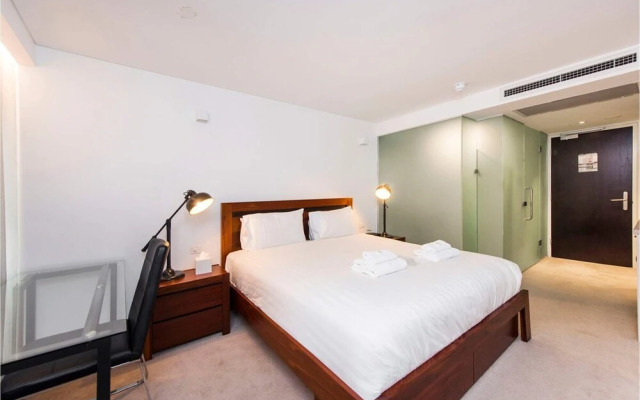 Comfortable Room With Fantastic Rooftop Views