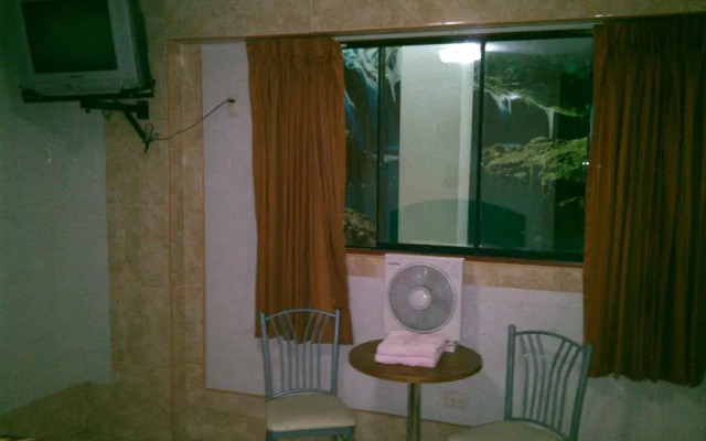 Hostal Hostello - Lima Airport