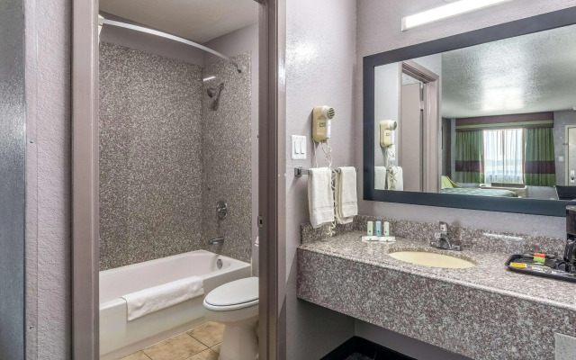 Quality Inn I-10 East near Frost Bank Center