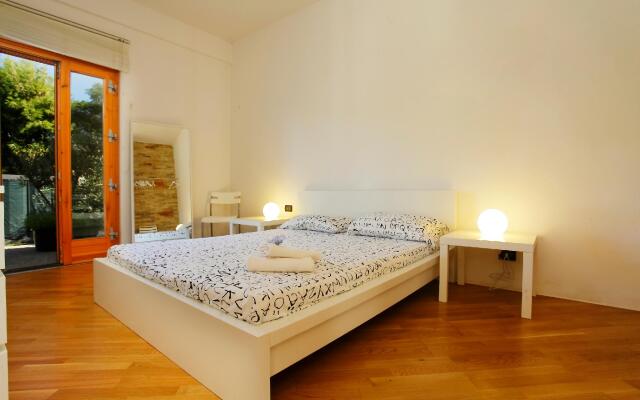 Sicily 2 - 3 - 4 Person With Pool