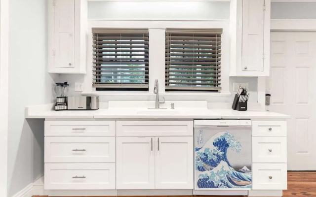 Ebb and Flow Apartment House