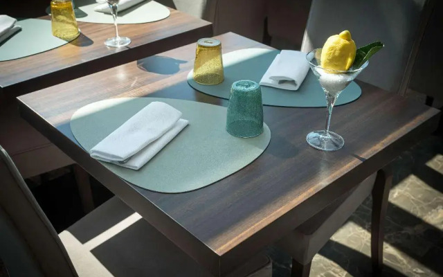 De Bonart Naples, Curio Collection by Hilton
