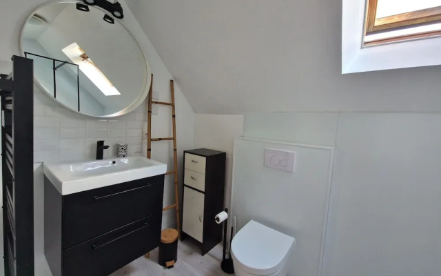 Countryside Holiday Home Near the Beach