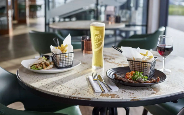 Hampton by Hilton Humberside Airport