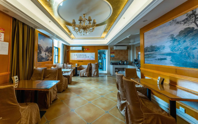 Vienna 3 Best Hotel (Wuhan Yellow Crane Tower Hubu Alley)