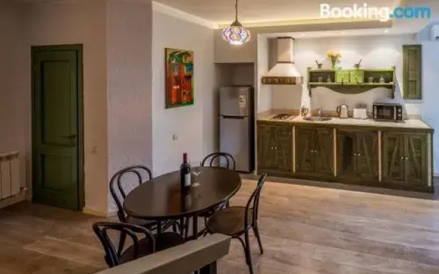 No12 Apartment