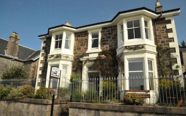 Invercloy Guest House