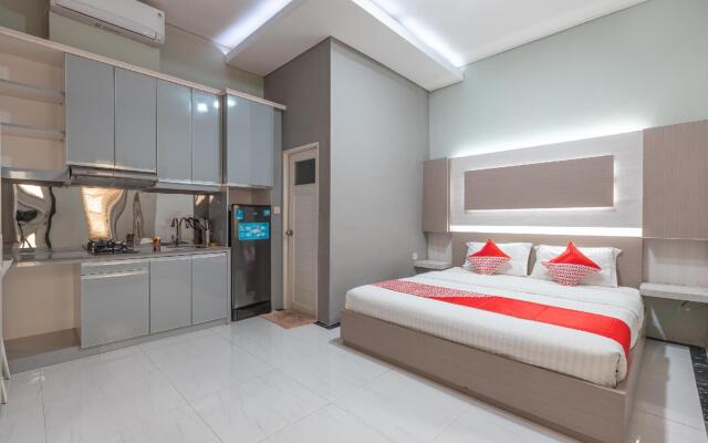 OYO Life 2658 Kost Rasyamada