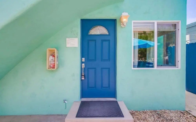 Manhattan Shores 1C