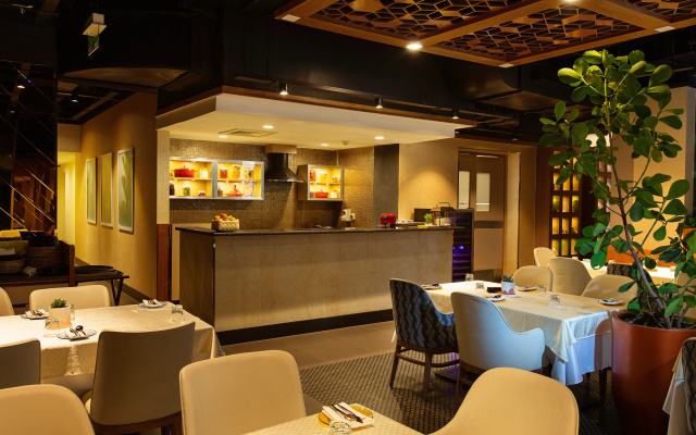 Holiday Inn Bengaluru Racecourse by IHG